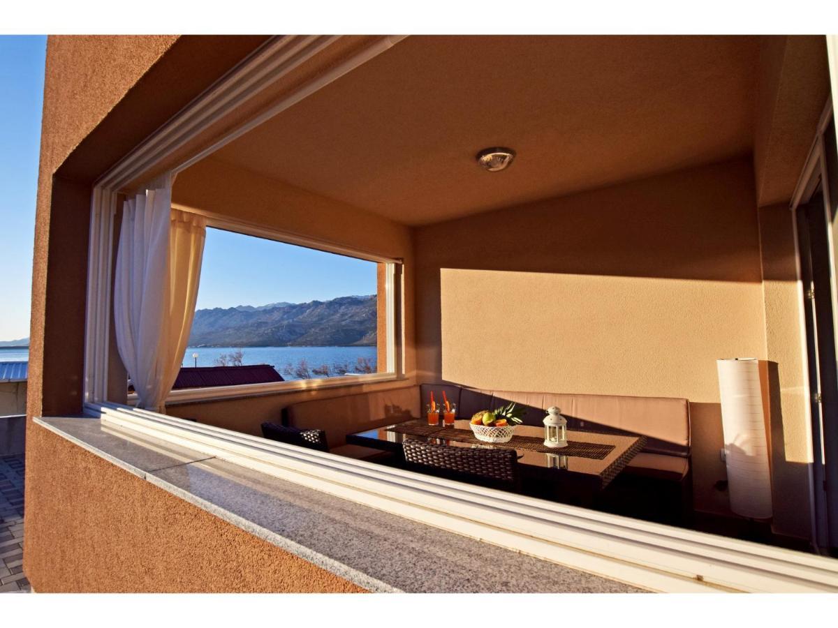 Dinko Apartment *