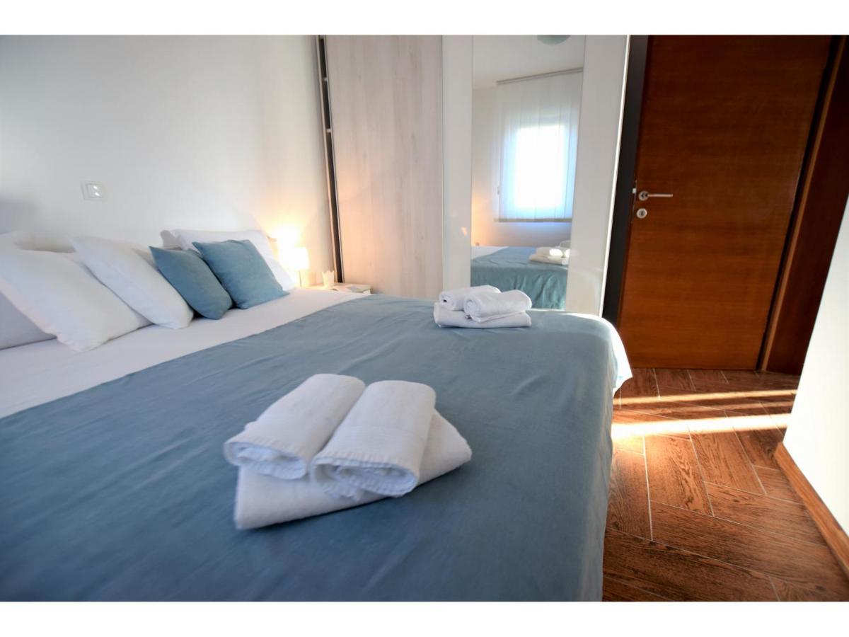 Dinko Apartment