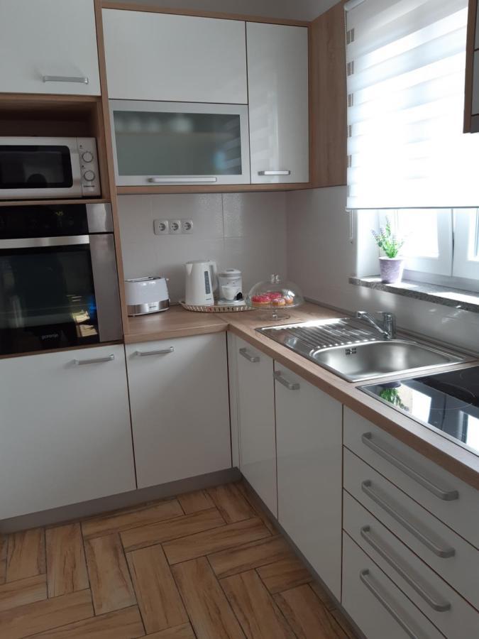 Dinko Apartment *