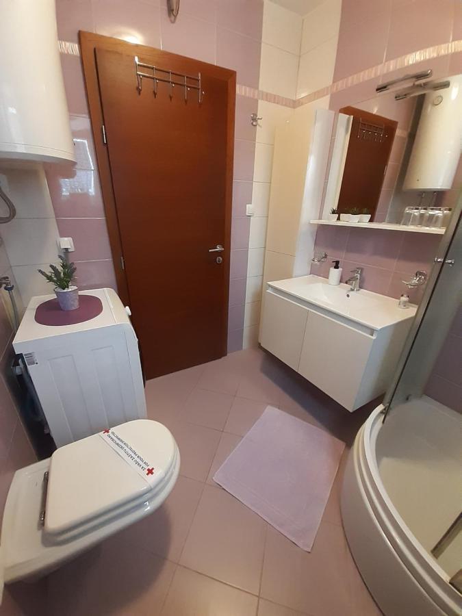 Dinko Apartment