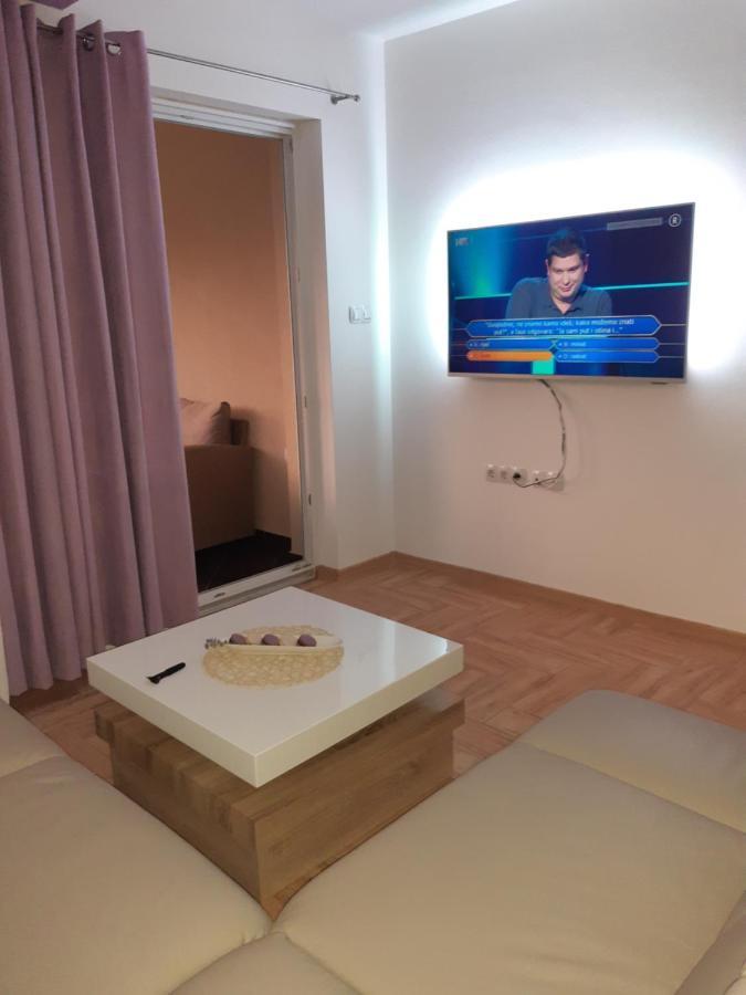 Dinko Apartment