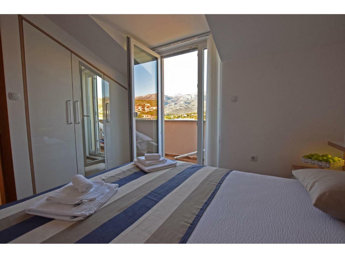 Dinko Apartment